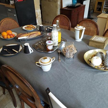 Chambre D'Hote En Famille บาเยอ ภายนอก รูปภาพ